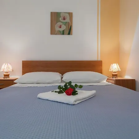 Geraeumige Ferienvilla Emi Holiday home