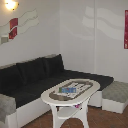 Geraeumige Ferienvilla Emi Holiday home Bibinje