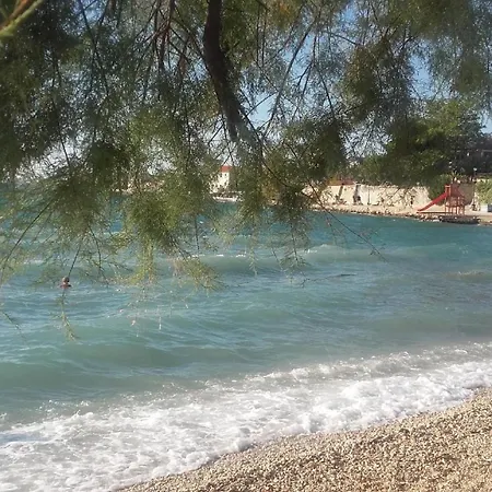 Holiday home Geraeumige Ferienvilla Emi