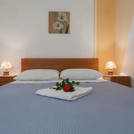 Geraeumige Ferienvilla Emi Holiday home